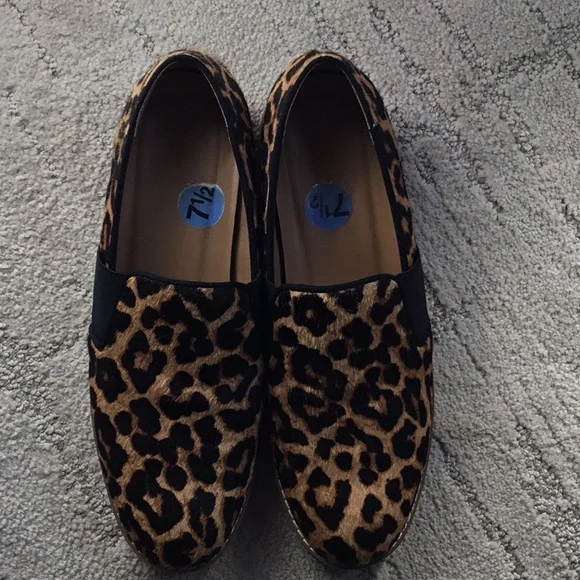Franco Sarto size 7 1/2 Leopard Haircalf shoes - Picture 3 of 4
